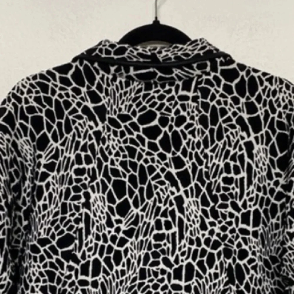Alberto Makali Black & White Animal Print Coat Size Large